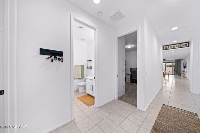 21476 E Treasure Road, Red Rock, AZ 85145