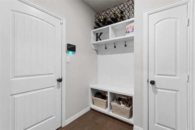 2517 Southern Oak Trail, Oak Ridge, TX 75161