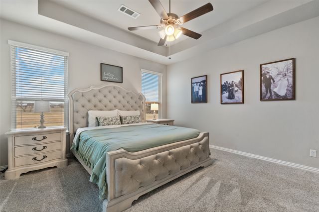 2517 Southern Oak Trail, Oak Ridge, TX 75161