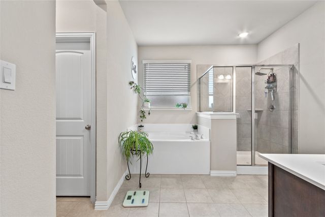 2517 Southern Oak Trail, Oak Ridge, TX 75161