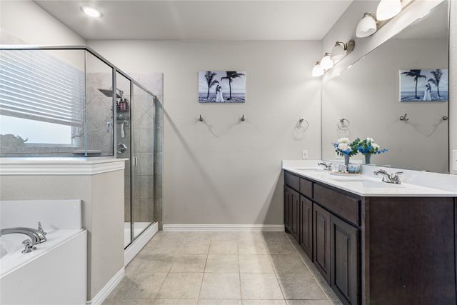 2517 Southern Oak Trail, Oak Ridge, TX 75161