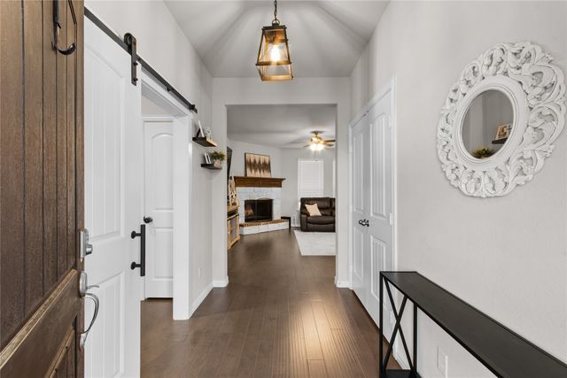 2517 Southern Oak Trail, Oak Ridge, TX 75161