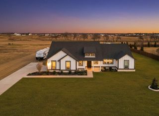 2517 Southern Oak Trail, Oak Ridge, TX 75161