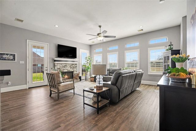 4118 Landon Lane, Baytown, TX 77523