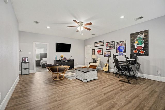 4118 Landon Lane, Baytown, TX 77523