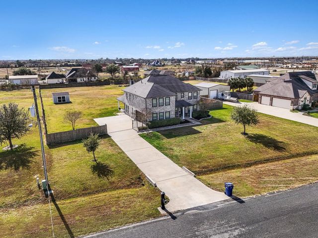 4118 Landon Lane, Baytown, TX 77523