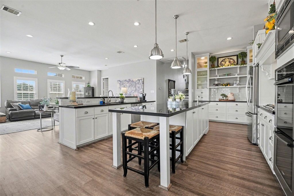 4118 Landon Lane, Baytown, TX 77523