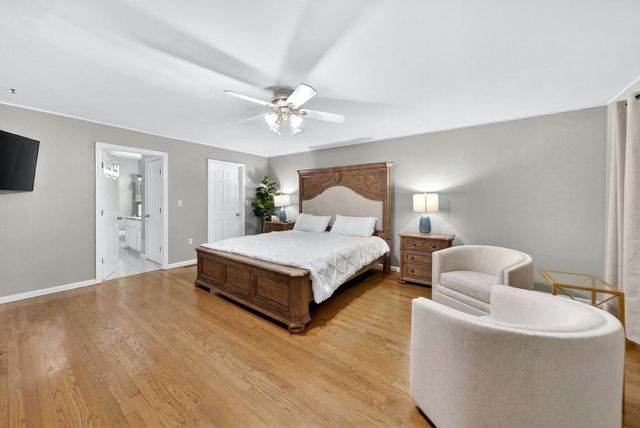 2 Hitching Post Ln, Methuen, MA 01844
