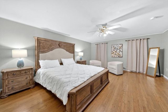 2 Hitching Post Ln, Methuen, MA 01844