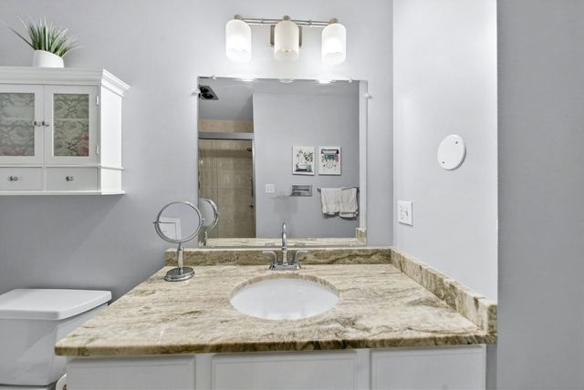 2 Hitching Post Ln, Methuen, MA 01844