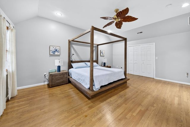 2 Hitching Post Ln, Methuen, MA 01844