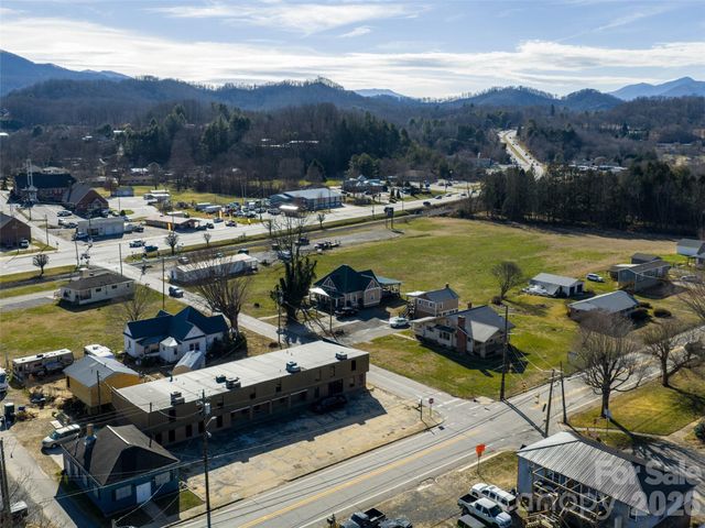 3264 Broad Street, Clyde, NC 28721