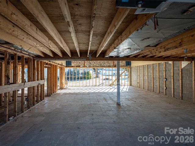 3264 Broad Street, Clyde, NC 28721