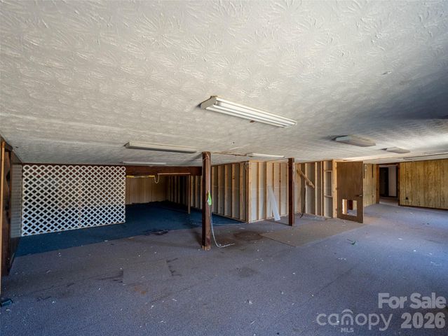 3264 Broad Street, Clyde, NC 28721