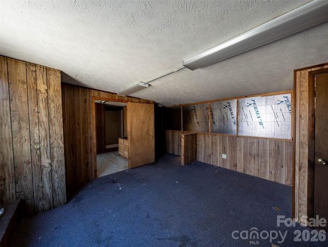 3264 Broad Street, Clyde, NC 28721