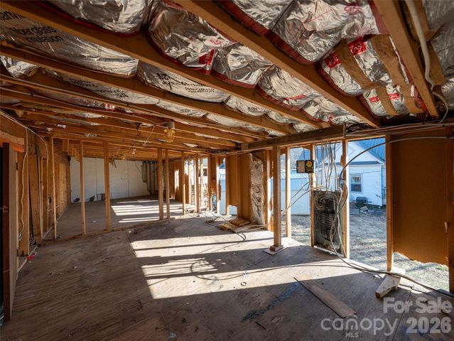 3264 Broad Street, Clyde, NC 28721
