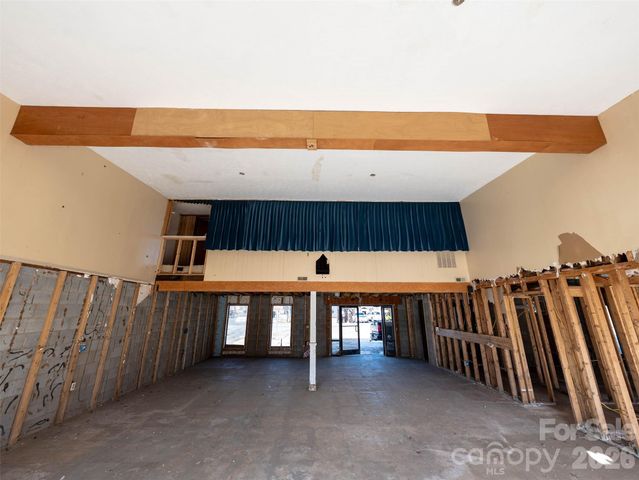 3264 Broad Street, Clyde, NC 28721