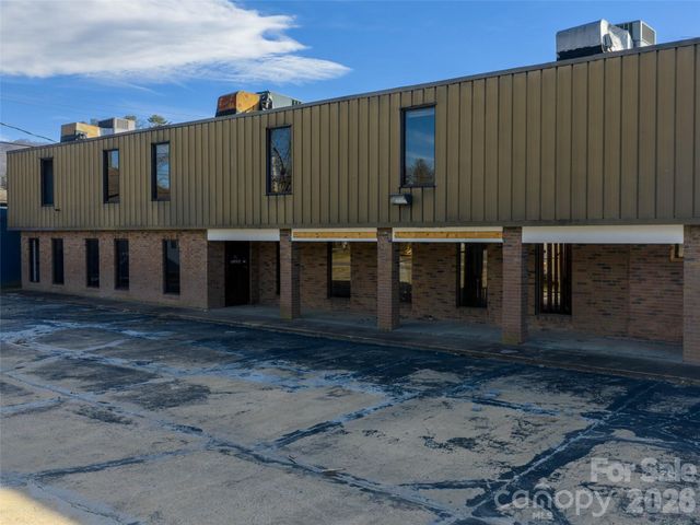 3264 Broad Street, Clyde, NC 28721