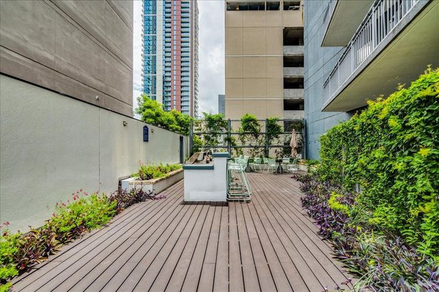 603 Davis ST 1704, Austin, TX 78701