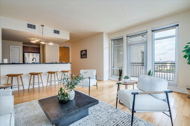 603 Davis ST 1704, Austin, TX 78701