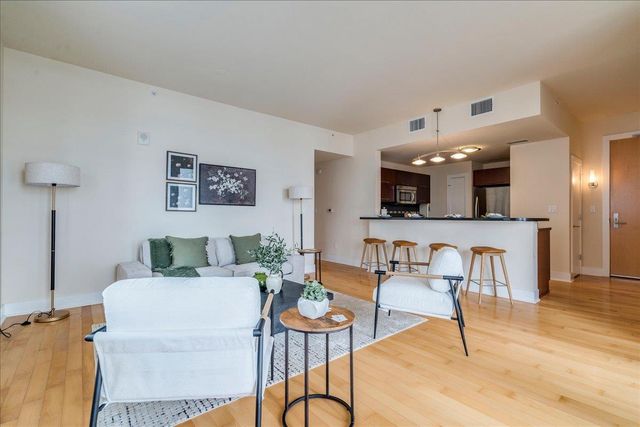 603 Davis ST 1704, Austin, TX 78701