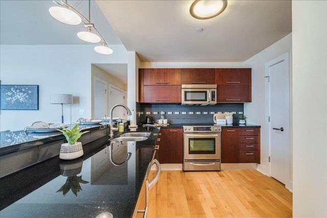 603 Davis ST 1704, Austin, TX 78701
