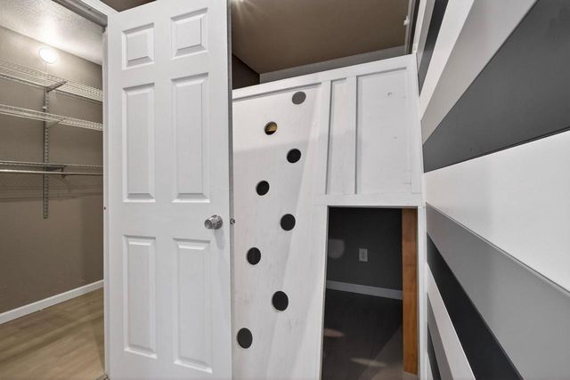 5620 N PARK ROAD, Wisconsin Rapids, WI 54494