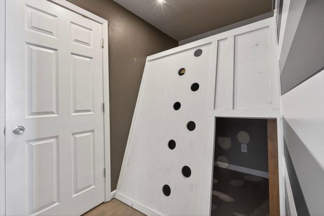 5620 N PARK ROAD, Wisconsin Rapids, WI 54494