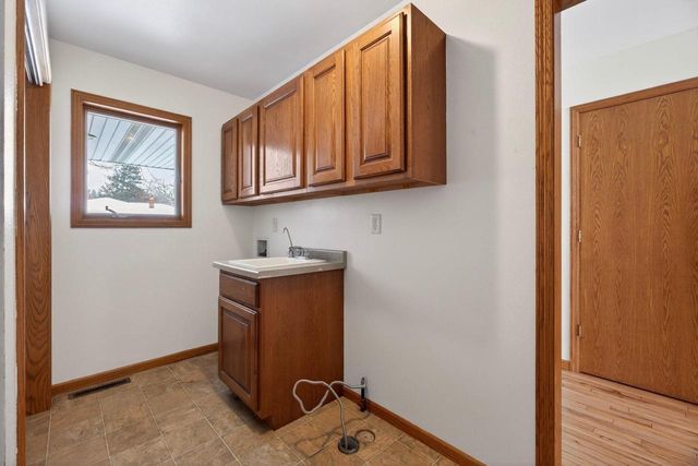 5620 N PARK ROAD, Wisconsin Rapids, WI 54494