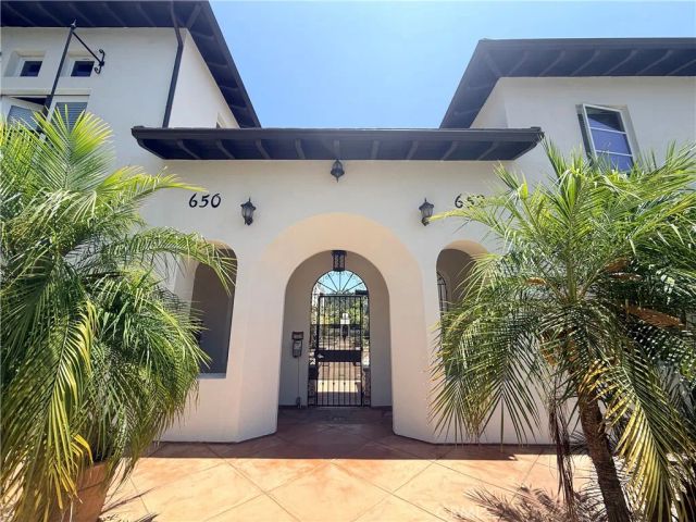 650 S Lake Ave, Pasadena, CA 91106