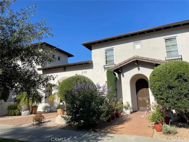650 S Lake Ave, Pasadena, CA 91106