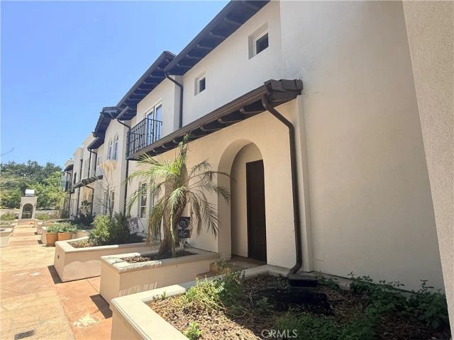 650 S Lake Ave, Pasadena, CA 91106