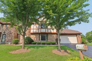 11556 S Alpine Avenue, Palos Park, IL 60464