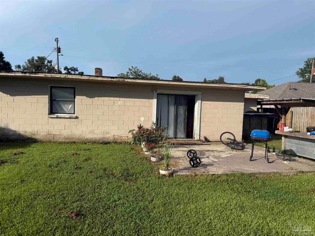 18 Besma Dr, Pensacola, FL 32506