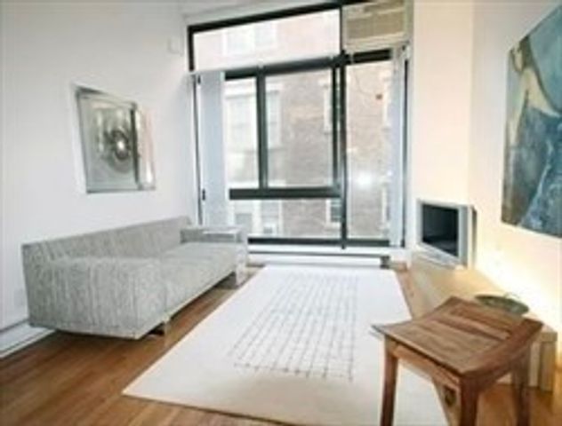 12 Stoneholm St 303, Boston, MA 02115