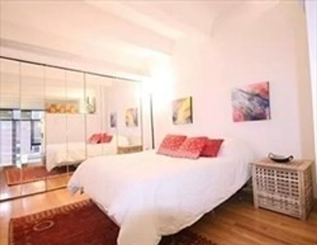 12 Stoneholm St 303, Boston, MA 02115