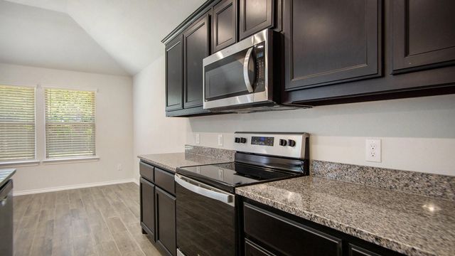 9816 Mescalbean Boulevard, Fort Worth, TX 76036