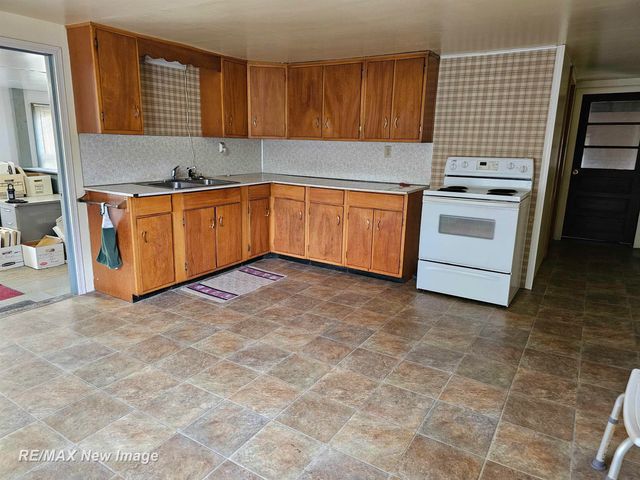 14307 N Lewis Road, Thetford Twp, MI 48420