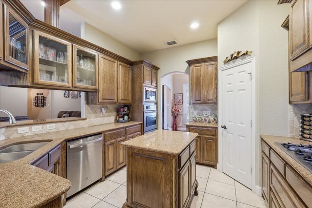 150 Blacktail Lane, Azle, TX 76020