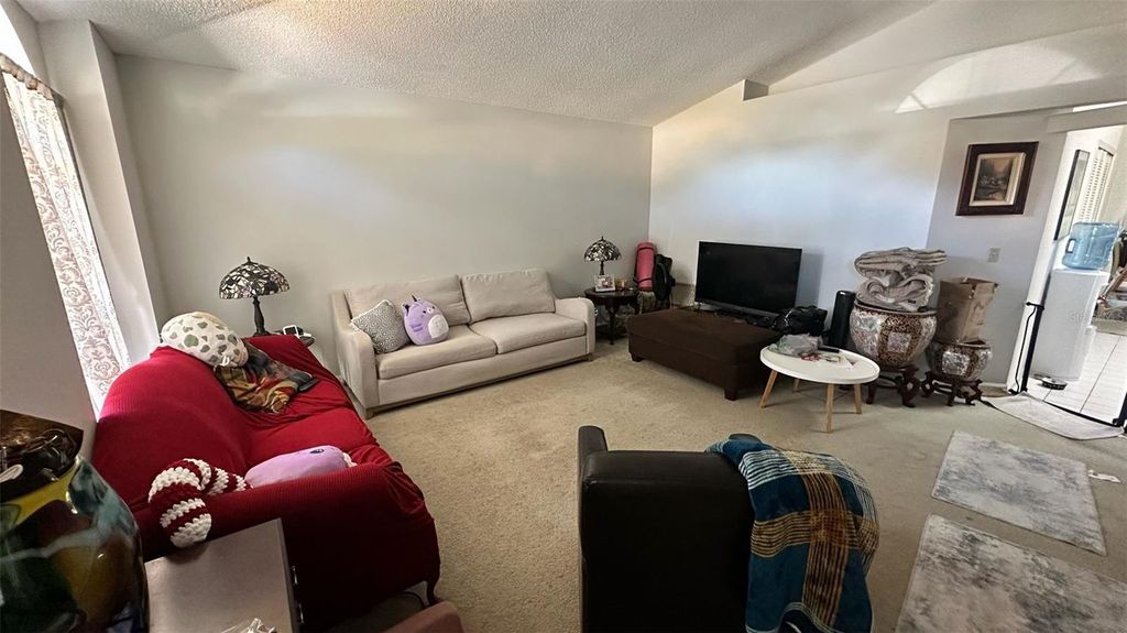 Image 5 of property listing at 9542 BRACKIN STREET, Orlando, FL 32825