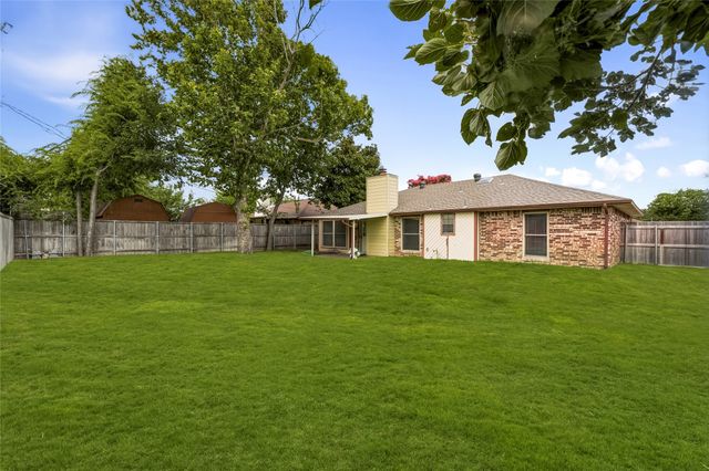 2713 Yale Drive, Rowlett, TX 75088