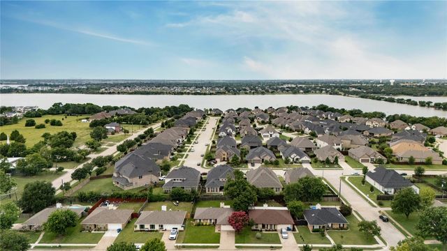 2713 Yale Drive, Rowlett, TX 75088