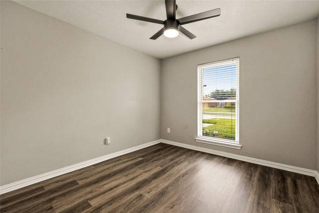 2713 Yale Drive, Rowlett, TX 75088