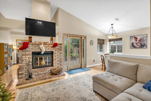 8409 Sunblaze Way, Sacramento, CA 95823