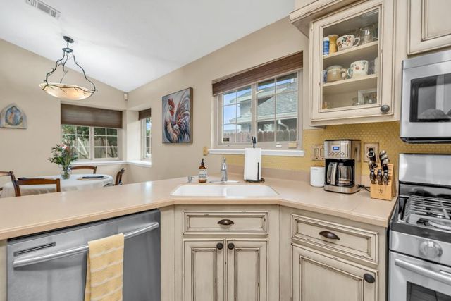 8409 Sunblaze Way, Sacramento, CA 95823