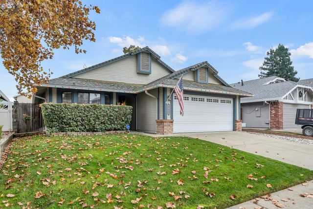 8409 Sunblaze Way, Sacramento, CA 95823