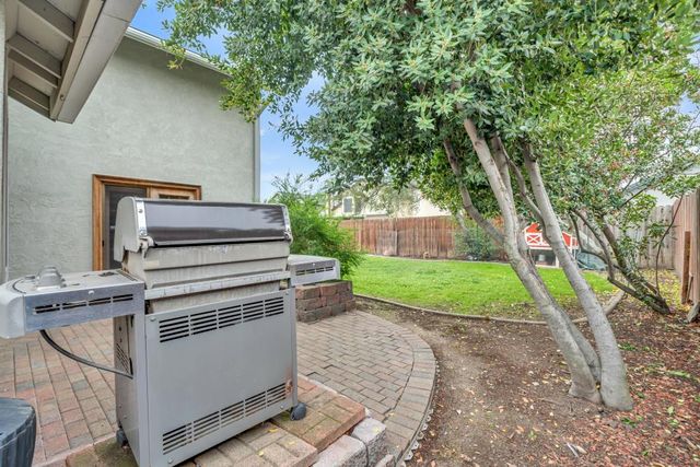 8409 Sunblaze Way, Sacramento, CA 95823