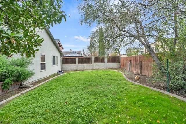 8409 Sunblaze Way, Sacramento, CA 95823