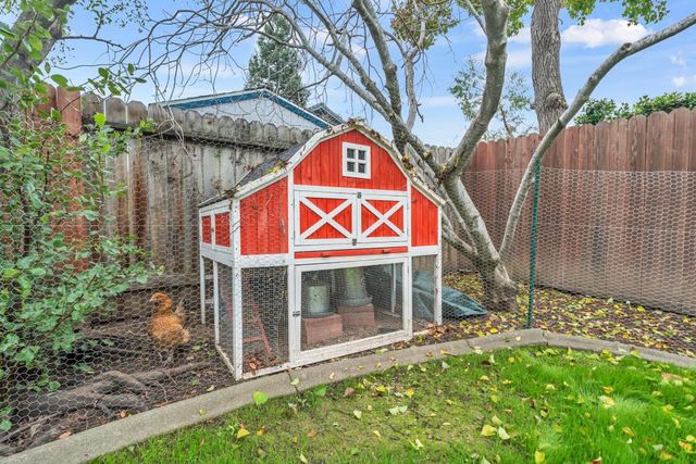 8409 Sunblaze Way, Sacramento, CA 95823