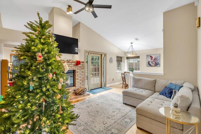 8409 Sunblaze Way, Sacramento, CA 95823